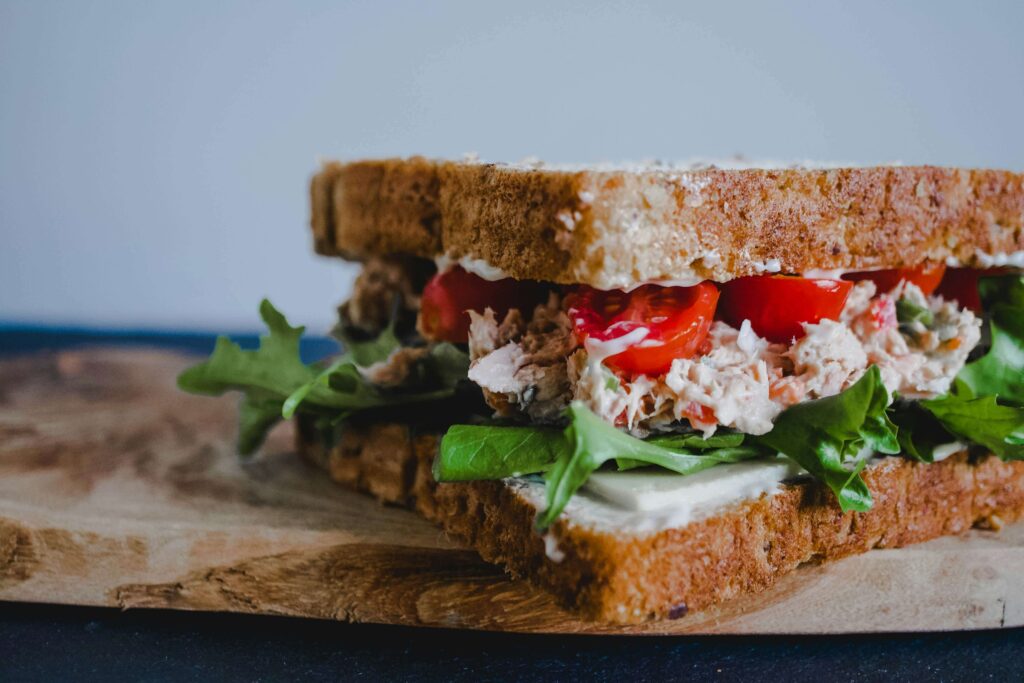musstry creamy tuna sandwich