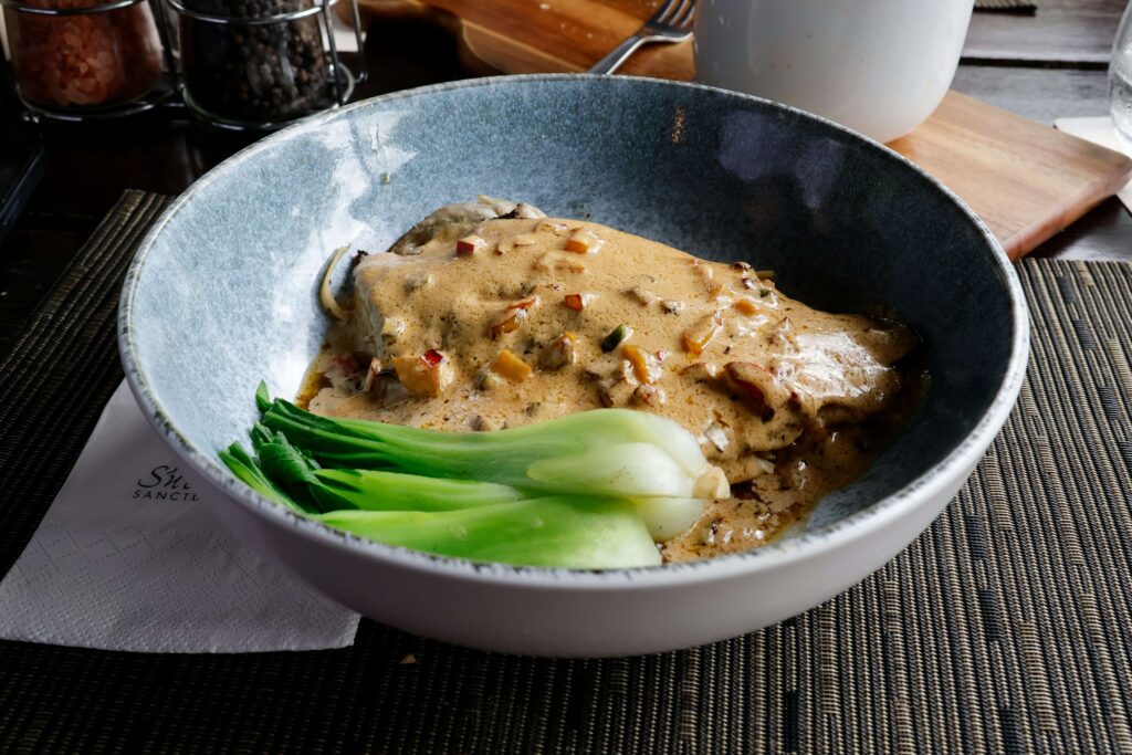 Creamy Garlic Chicken Recipe: A Restaurant-Worthy Dinner in 40 Minutes Creamy Garlic Chicken
